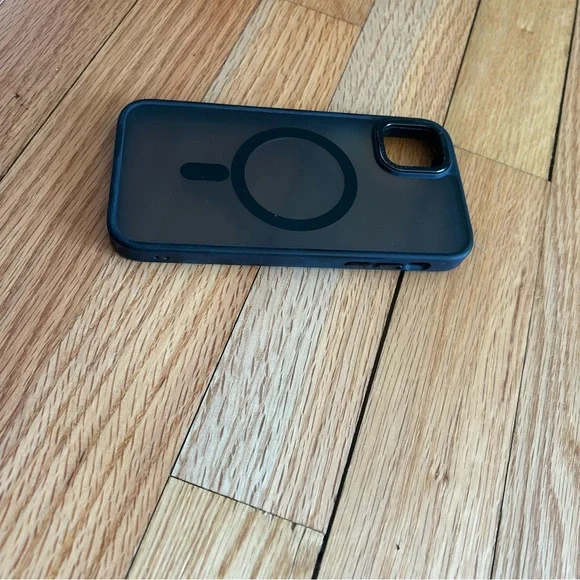 iPhone 11 Black Phone Case with MagSafe ring - Picture 3 of 4